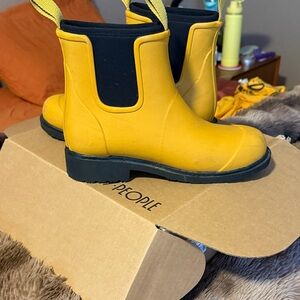 Merry People rain boot